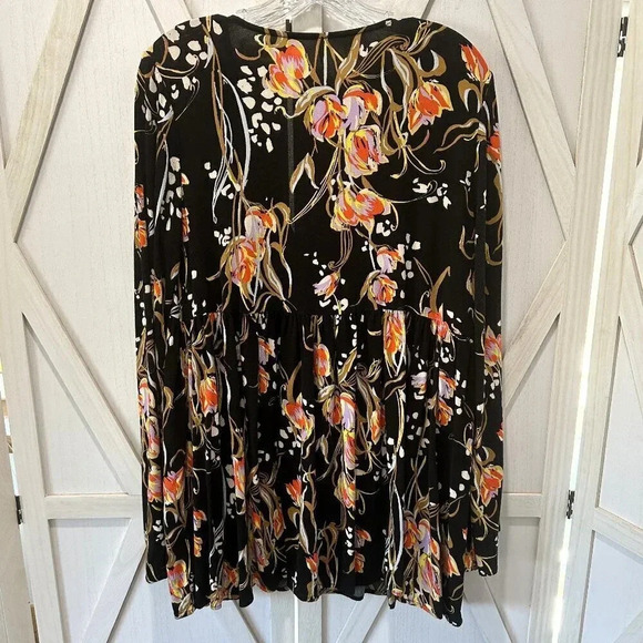 Free People Bella Print Tunic in Onyx Combo - Picture 4 of 6